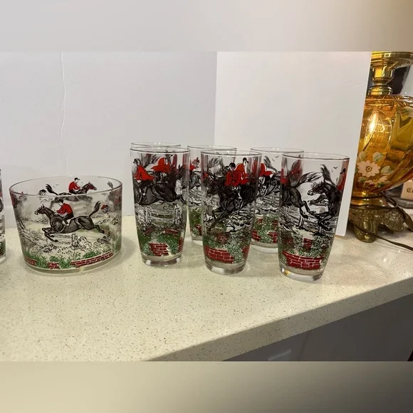 Awesome 1950s MCM Set of 13 Hazel Atlas Equestrian / Hunting Scene Bar Glass Set